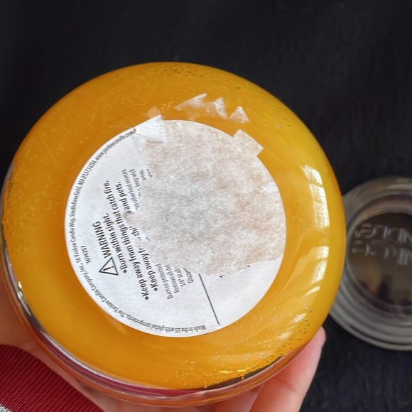 Two Yankee Candle Tropical Starfruit Candles - Picture 6 of 6